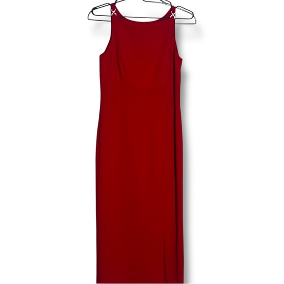 David Warren Petites Chic Form Fiting Scarlet Red Sleeveless Midi Dress - Picture 15 of 16